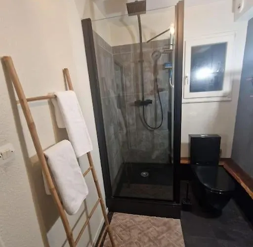 Le 11 Un Ecrin Dans *